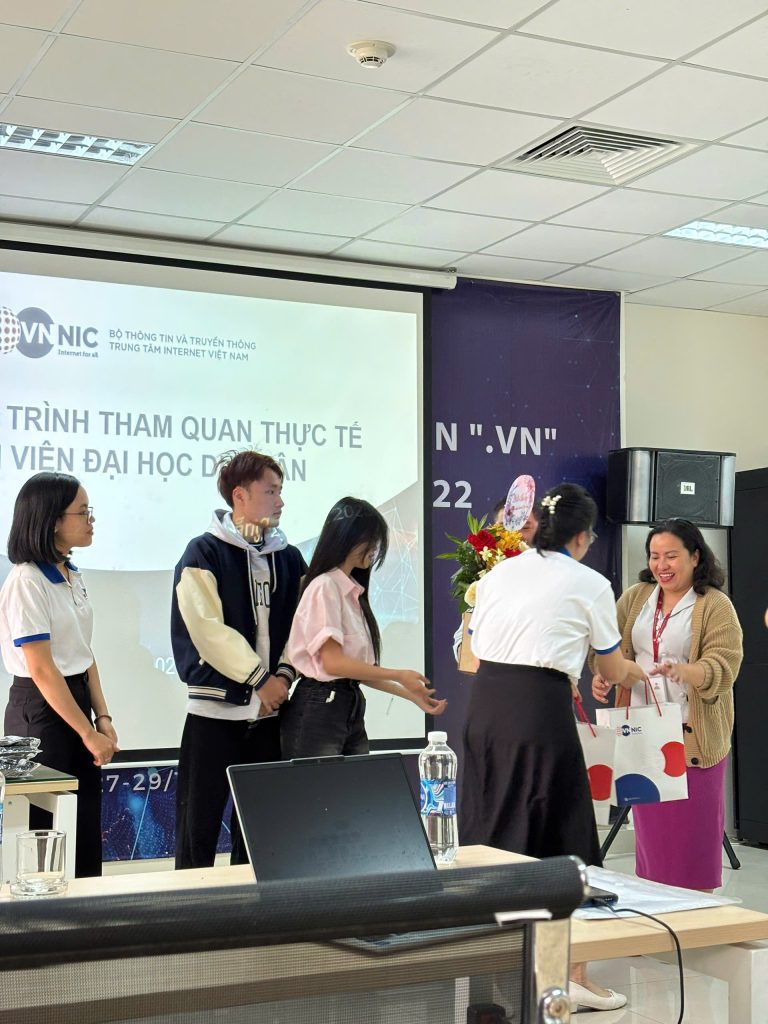 z6350953860316_6f8c100b9e8b086ce1cbf563f1bff397