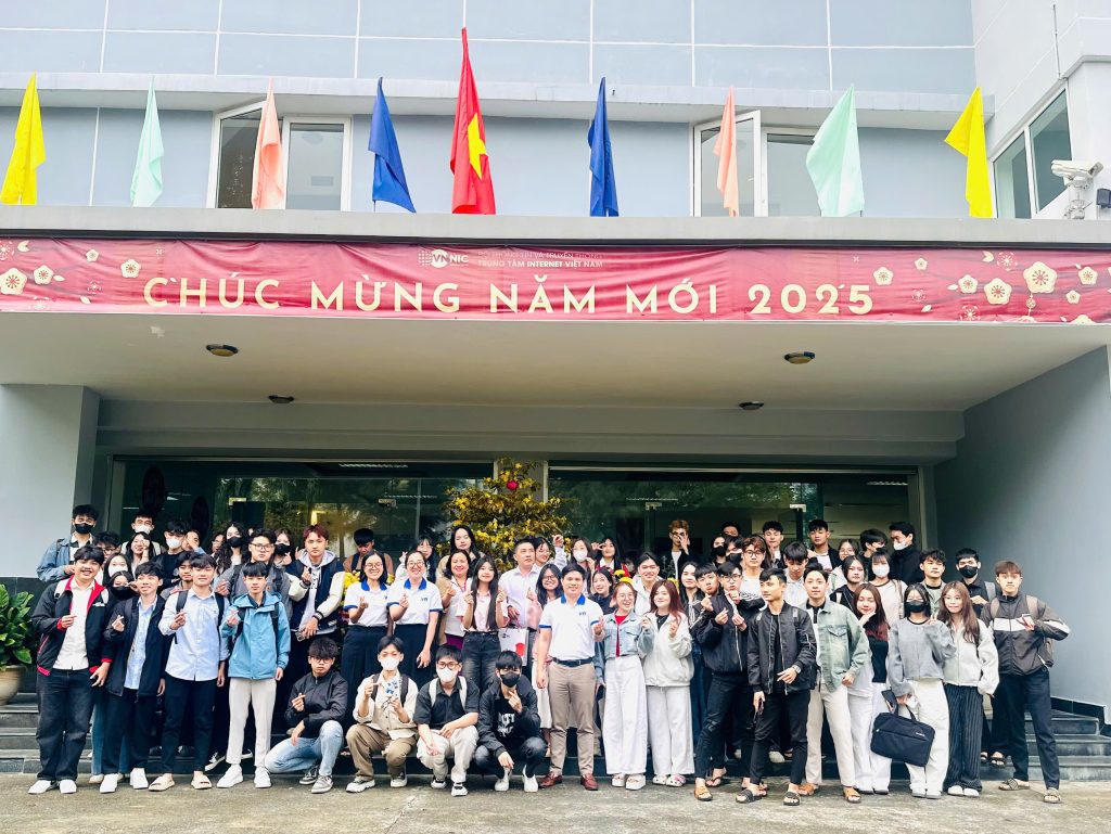 z6351764690360_c605fa719a74f3dd0bce93e628a21e52